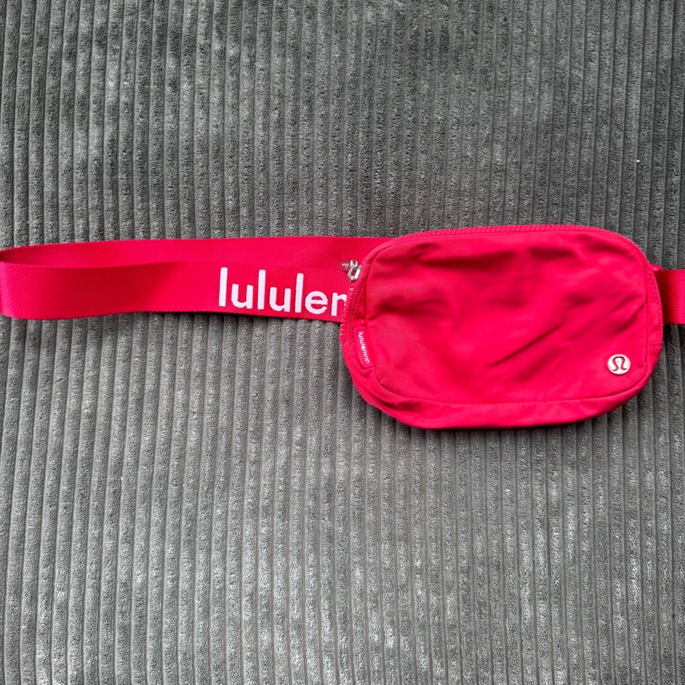 Lululemon Everyday Belt Bag Corporate 1L